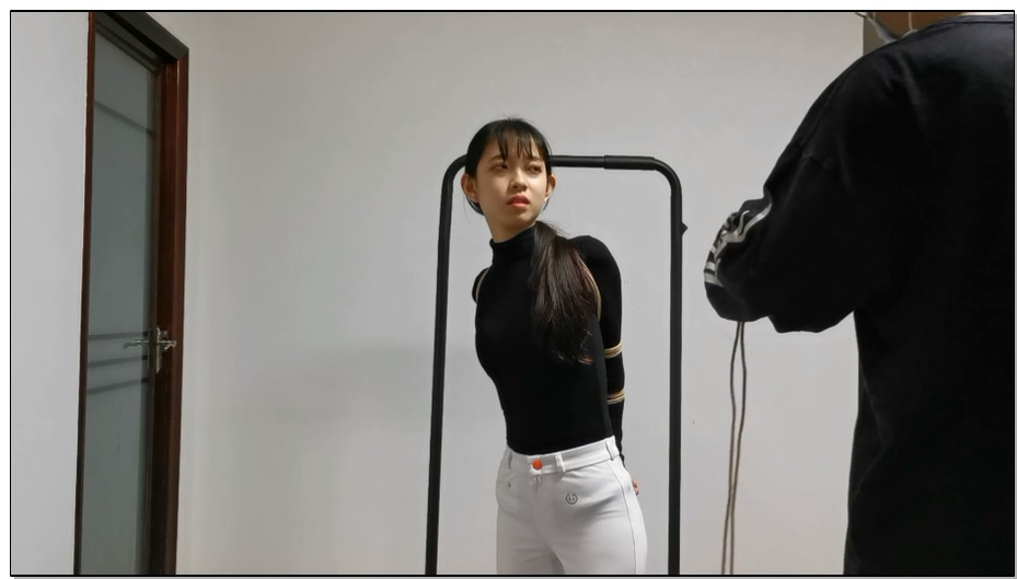 【奥特曼】珊珊的紧缚放置，马具口球+驷马牵引 