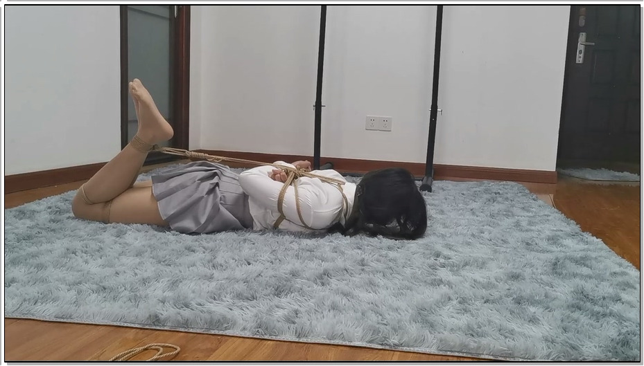 【奥特曼】猫林JK日式紧缚驷马放置1小时，妹子最终崩溃哭泣