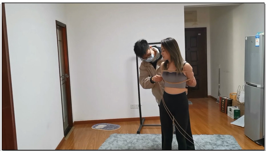 【奥特曼】初中体育老师晓瑜，初次被捆，给大家表演一个挣扎