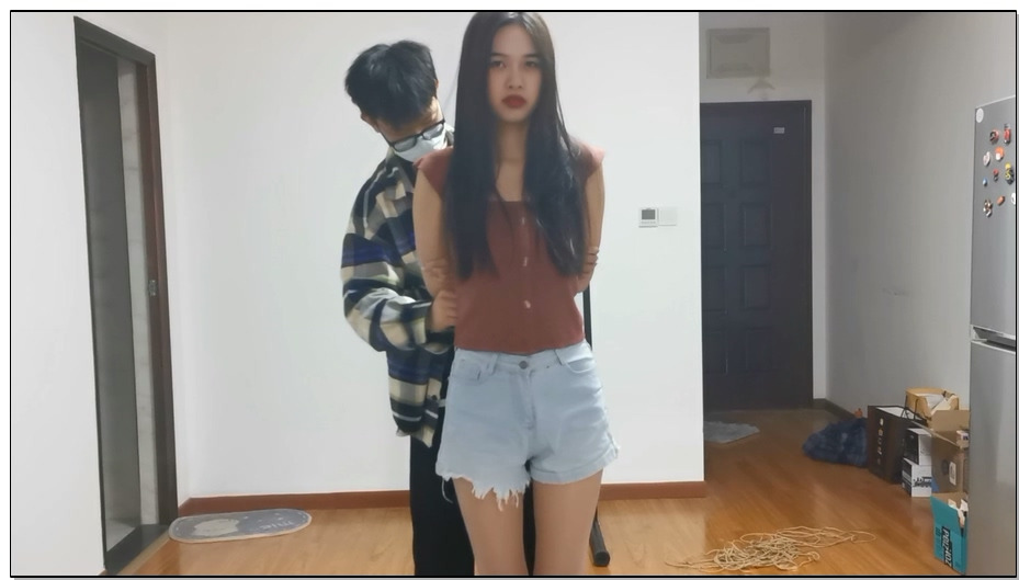 【奥特曼】把疯狂挣扎的蓉蓉小姐姐绑成驷马