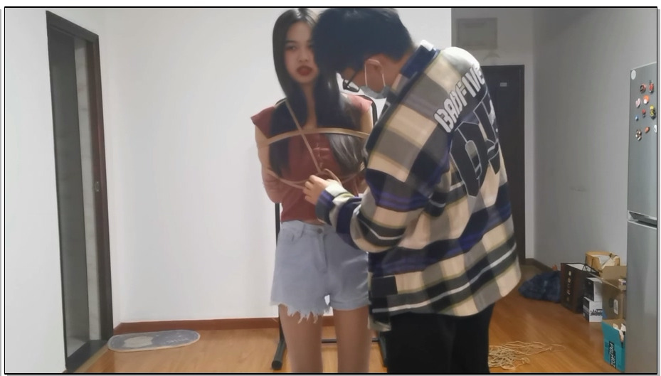 【奥特曼】把疯狂挣扎的蓉蓉小姐姐绑成驷马