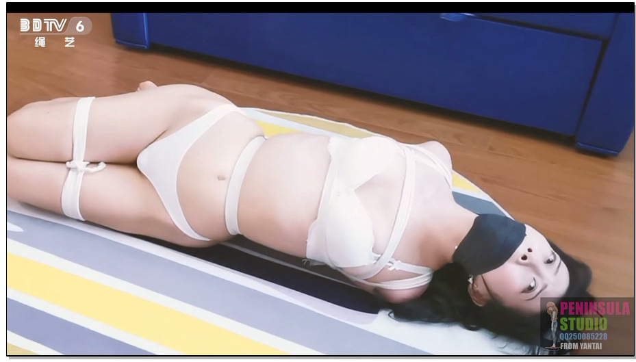 【半岛束艺】警方现场勘察，要求当事人桃子情景还原