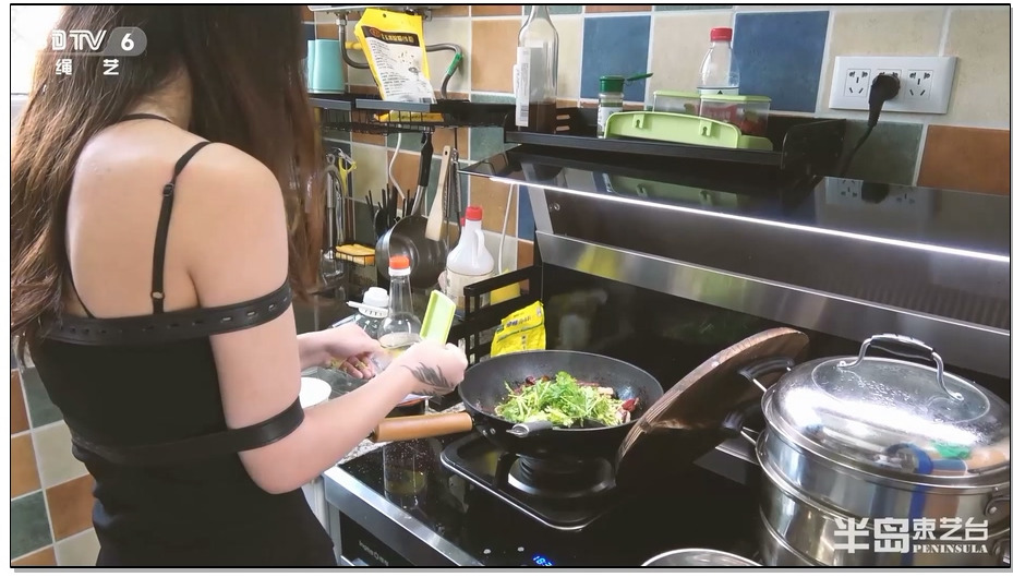 【半岛束艺】绳艺临时工：可乐戴镣做饭，未来定是贤妻良母