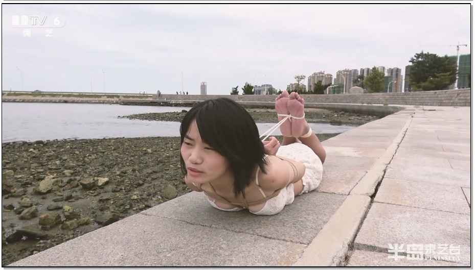 【半岛束艺】芒果公主海岸广场驷马遗弃，索性做起旅游主播