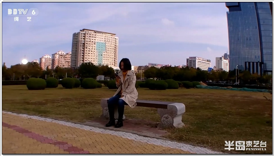 【半岛束艺】海语镣铐广场人群穿梭