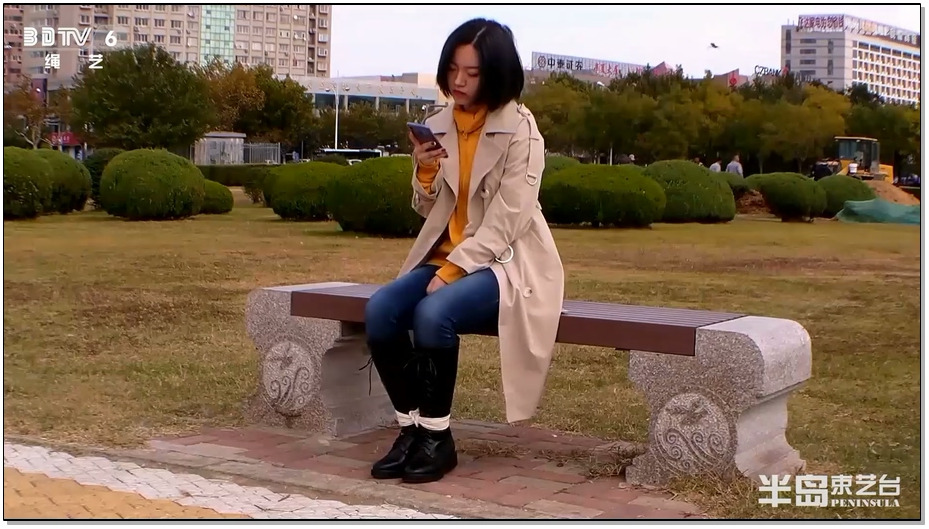 【半岛束艺】海语镣铐广场人群穿梭