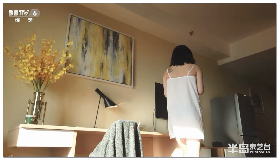 【半岛束艺】苦逼劫匪帮助被劫女孩上厕所