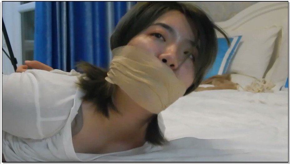 【半岛束艺】海语白袜丁字裤紧缚堵嘴 亲自讲述不同物品堵嘴感受（原味白袜、内裤、丝..