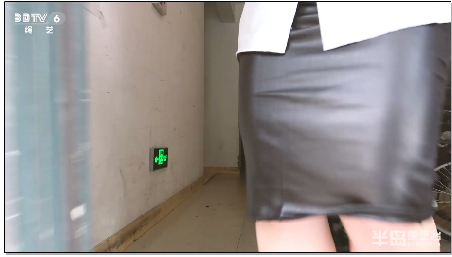 【半岛束艺】人来人往的刺激：魔铃小区内令人汗颜的淡定散步 上