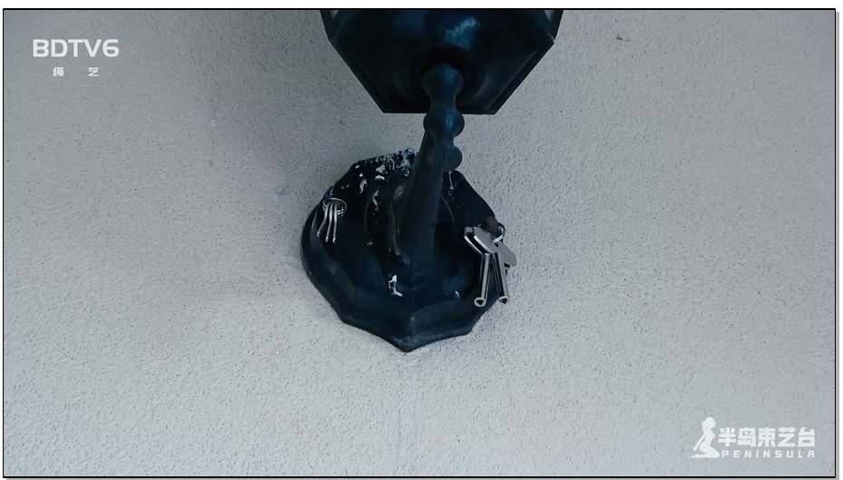 【半岛束艺】钥匙在哪里：姐妹间的刺激游戏