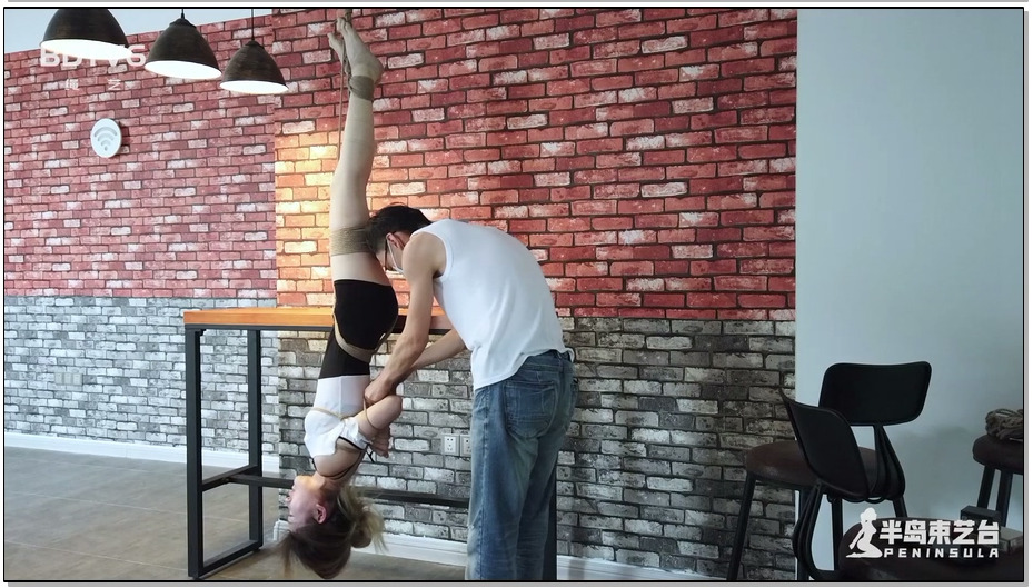 【半岛束艺】鹿野倒吊仰卧起坐