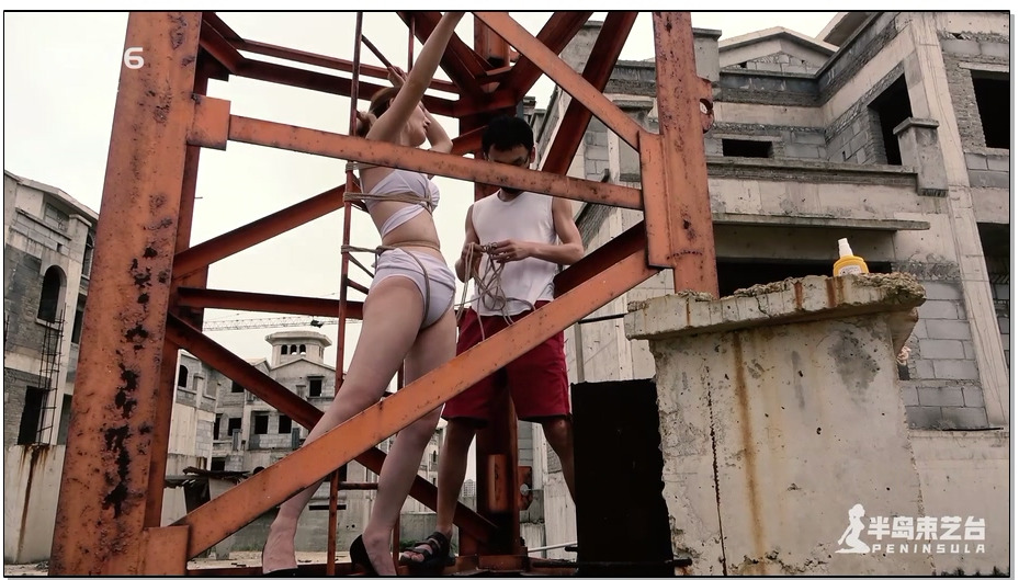 【半岛束艺】头悬塔吊，脚踩深渊