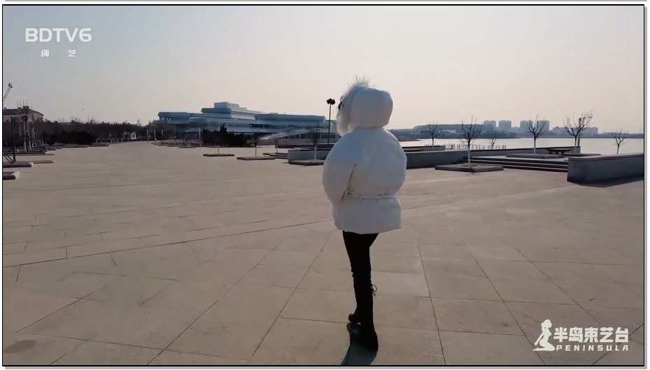 【半岛束艺】鹿野附体 扎林娜捆绑购物，店老板手忙脚乱，散步大妈目瞪口呆