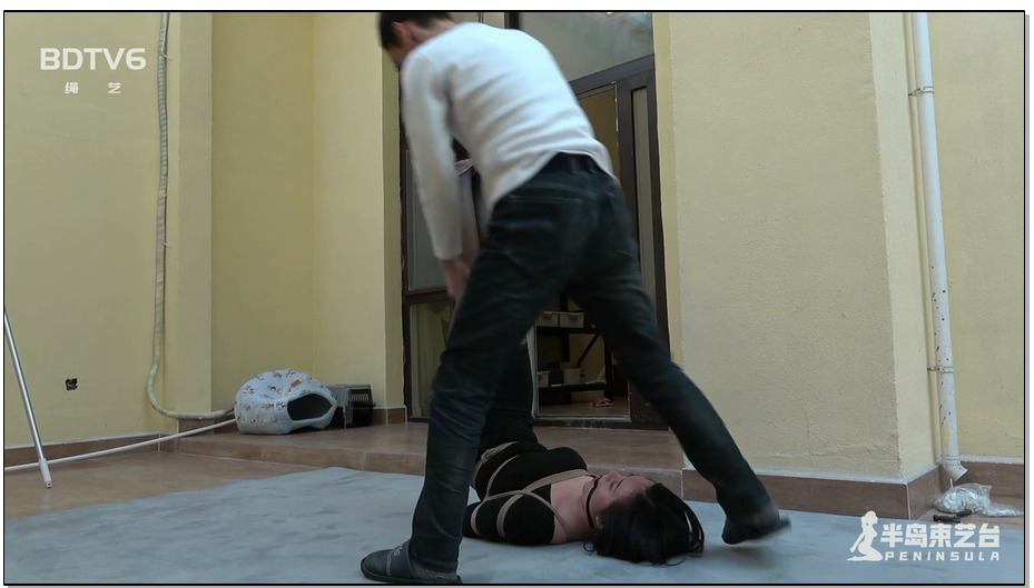 【半岛束艺】应扎林娜要求，吊起！