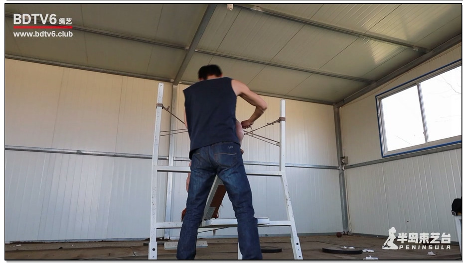 【半岛束艺】台里穷的又去废弃健身房了