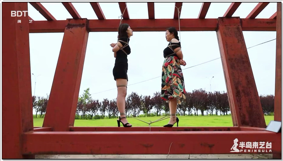 【半岛束艺】平衡木上的一对母女