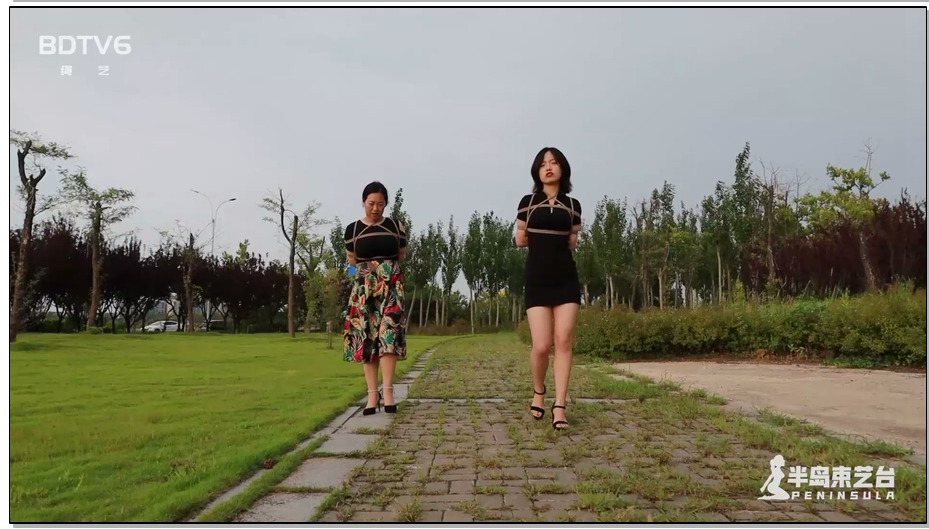 【半岛束艺】很久没跟女儿一起散步了 