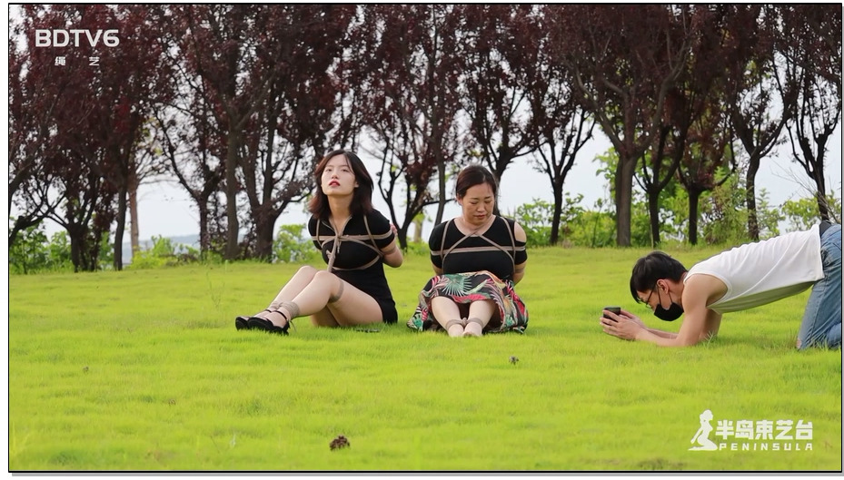 【半岛束艺】很久没跟女儿一起散步了 