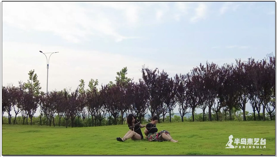 【半岛束艺】很久没跟女儿一起散步了 