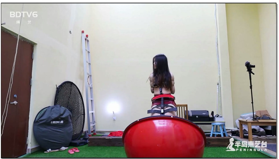 【半岛束艺】此衣过于性感，不便展示