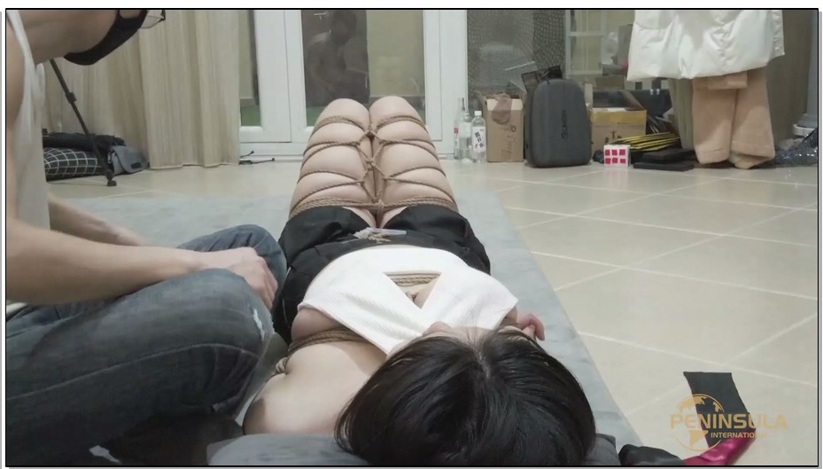 【半岛束艺】胸有成牌