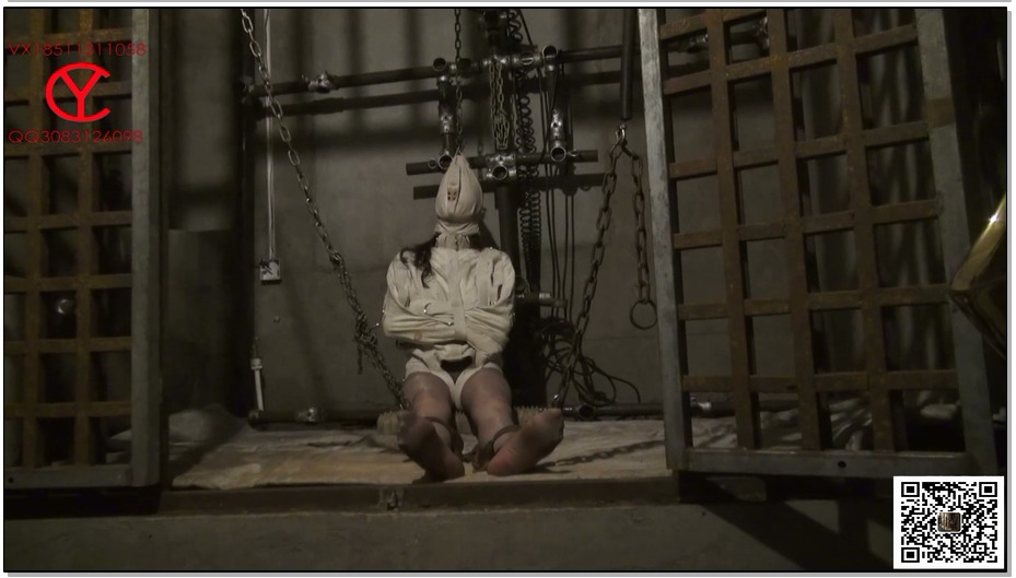 【禅狱工作室】西贡女16A 监禁 拘束衣铁链脚镣 坐在木钉板上惩罚
