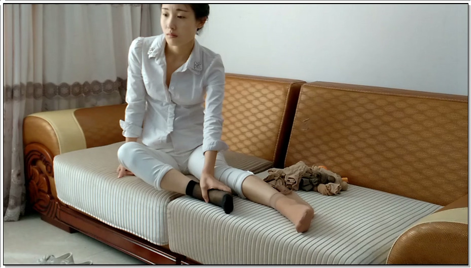 【一往情深】丝足自恋