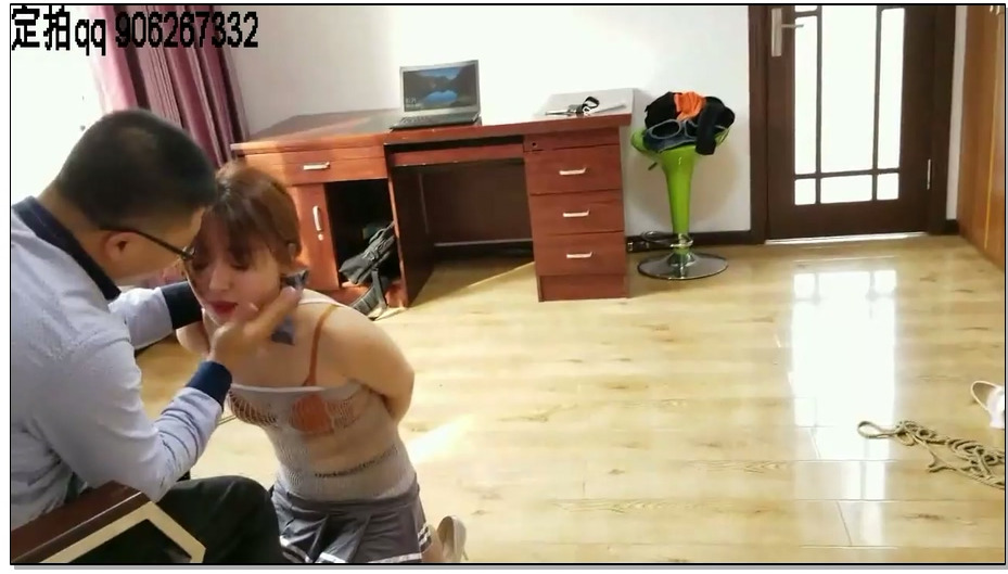 【一往情深】贝贝 绑架三陪女