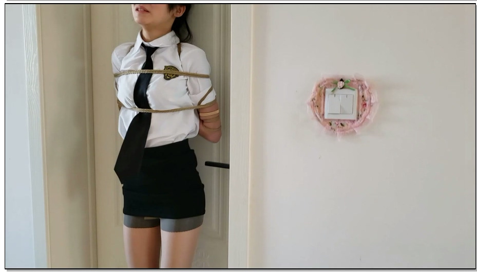 【一往情深】刑讯女谍报雪莹