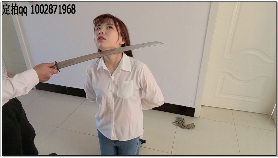 【一往情深】女犯私拍之斩首刘思雨