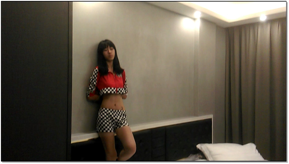 【阿木作品】澳门风云车展女模首绑,赛车女郎肉丝长腿模特尝试捆绑不羞涩