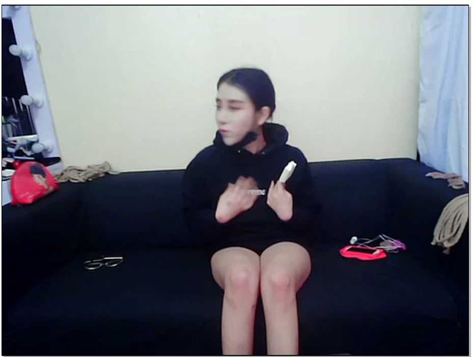 【DK-13】小十七 直播实录 女佣+兔女郎+赠送劲舞抖奶 不容错过啊！