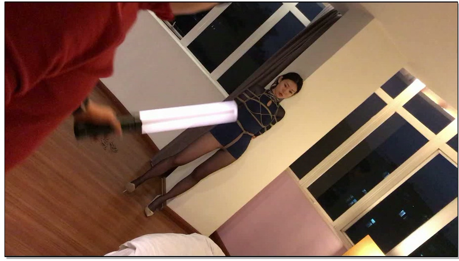 【阿木作品】黑丝诱惑！超紧股绳+日式捆绑,第一次~！手铐脚镣禁锢丝足！口球堵嘴