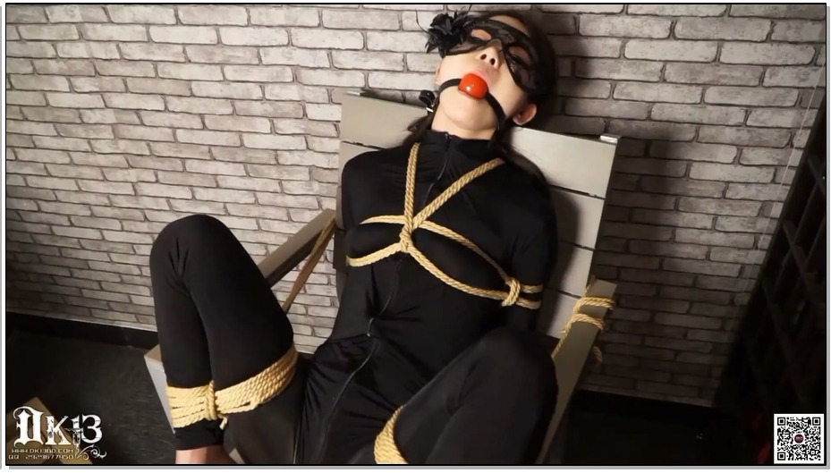 【DK-13】素人 密室调教 M字开脚被固定在椅子上，无法挣脱，任由我摆布，玩着玩着才发…