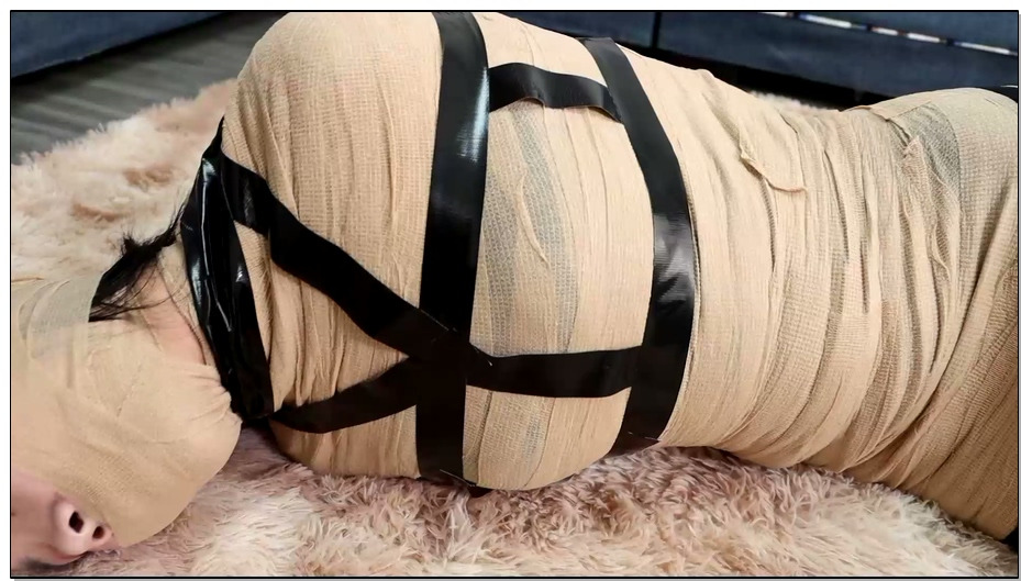 【得意客】快递~性感真人抱枕 3 美女被超密集挣扎无法逃脱 被遥控器超控绷带收紧折磨 ..