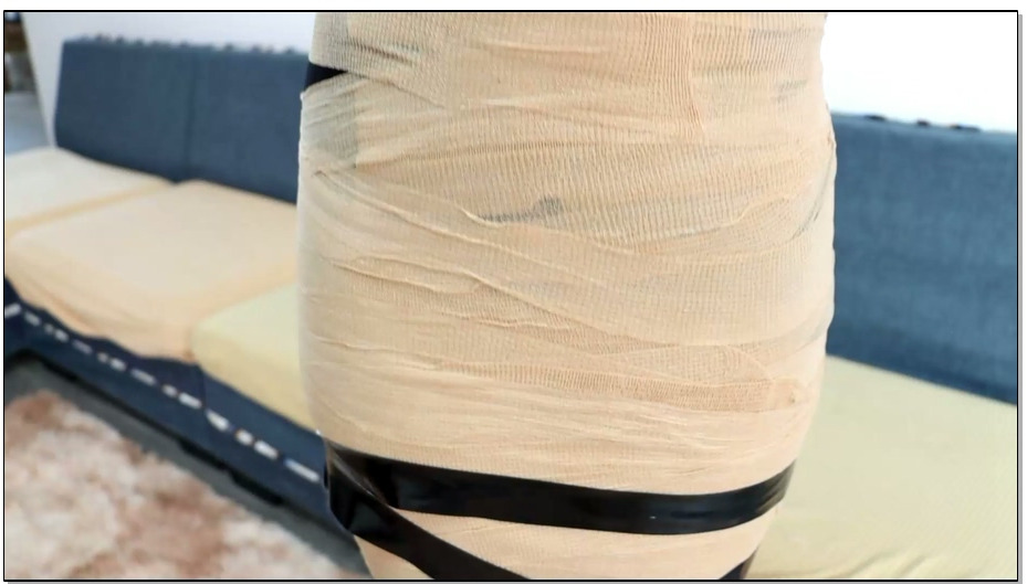 【得意客】快递~性感真人抱枕 3 美女被超密集挣扎无法逃脱 被遥控器超控绷带收紧折磨 ..