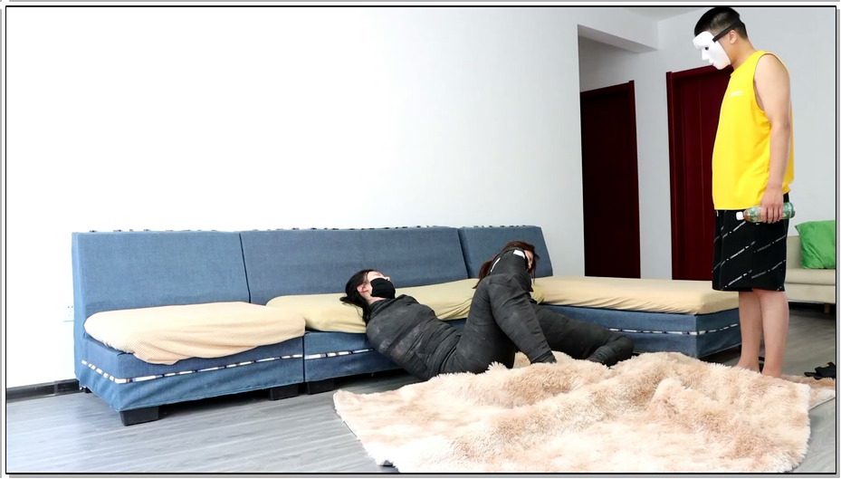 【得意客】神秘双人木乃伊 下 2个美女被完美木乃伊全包 卖力挣扎全程吃力蠕动 超稀有…