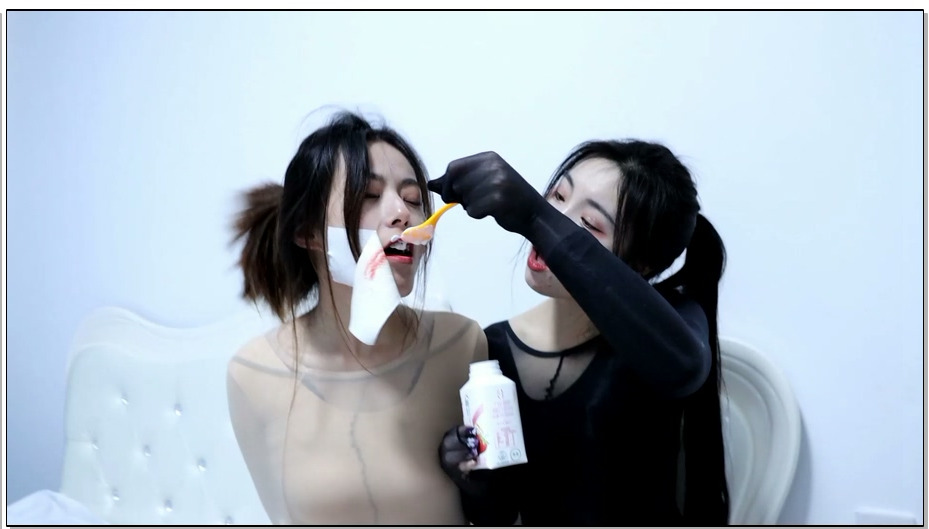 【得意客】丝袜爱好者的陷阱03 攻受互换2个丝袜抱枕的纠缠 美女意外挣脱反将之前玩弄