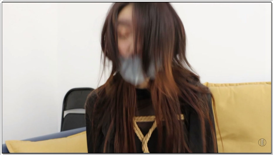 【得意客】伪装拘束真人版 突然出现的奇怪美女 行为怪异又不能说话