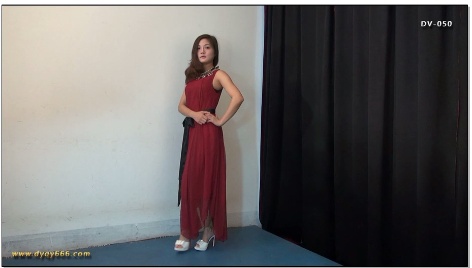 【典雅倩影】易易五花秀