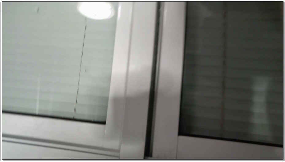 【COS二次元】今天又来了一个怪蜀黍，我竟然被要求被绑在了窗台上，幸好是在室内，这…