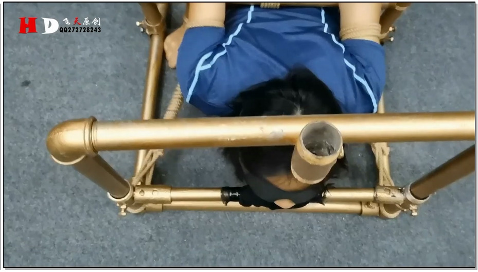 【飞天原创】云儿被新式K9架紧固，痛苦呻吟，配上小玩具瞬间变爽