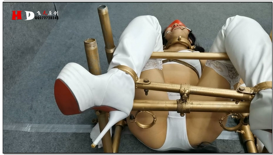 【飞天原创】女间谍落网记，奇异刑架固定，用振动+电击+马桶审讯法，最后全部招供