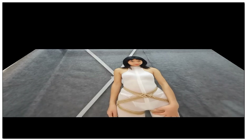 【飞天原创】云儿倒吊头部六层网袜全包国内第一人，加上小玩具伺候，搞的她胸闷心慌，..