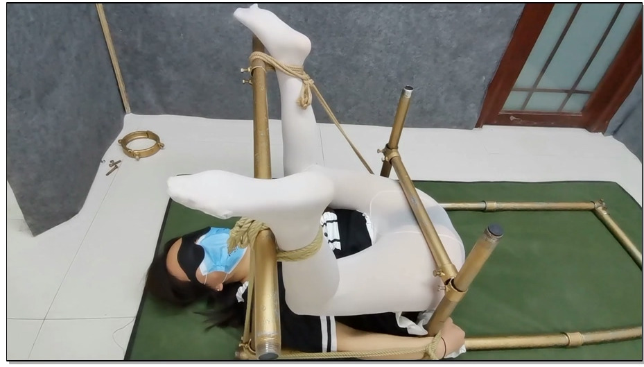 【飞天原创】莹莹奴性升级,手铐脚镣开始受虐TJ,遛狗、钻胯、TK、SP重击、反吊、刑架振…