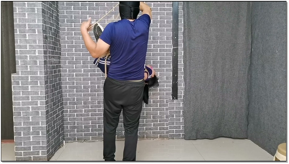 【飞天原创】女同好带着大姨妈体验吊缚，最后惨叫受不了