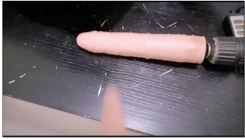 【飞天原创】小丽是个重口味奴,那就把这k9架及重口味道具让她测试一下,禁锢上去后