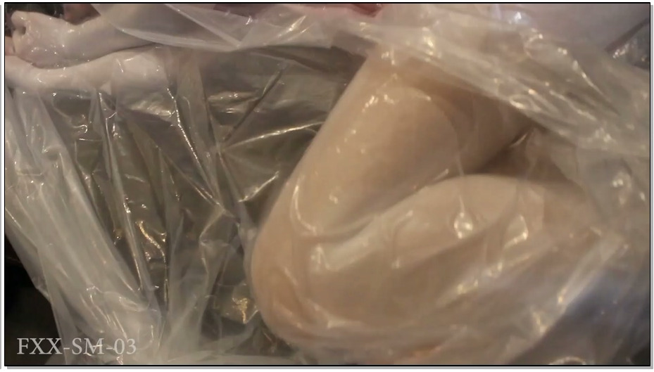 【FXX走绳这种酷刑】站着走是不是有点对酷刑二字不大尊重？跪下 眼泪 鼻涕 口水三管齐下