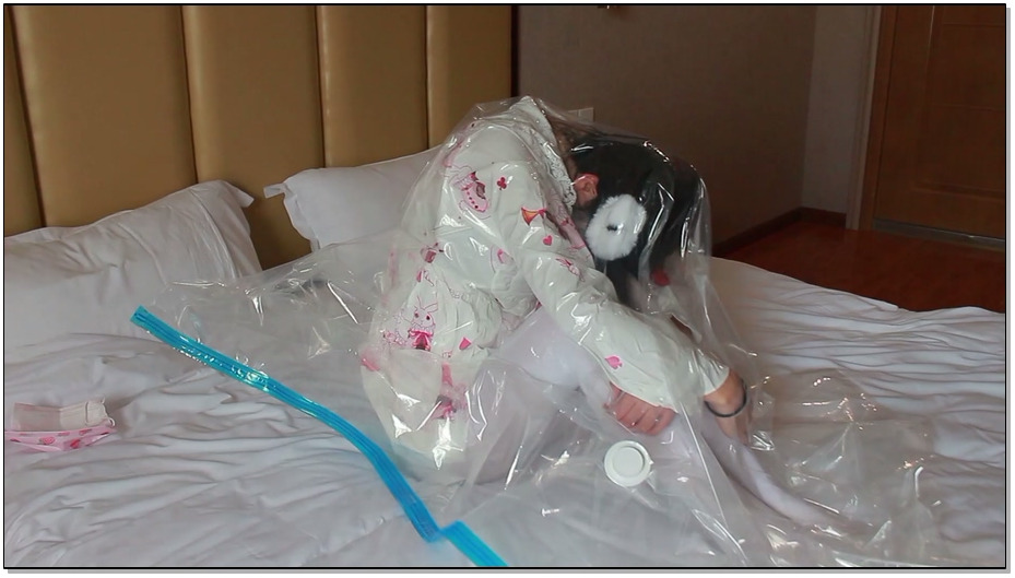 【FXX】不搞点刺激的显得对sm不太尊重 别被尖叫吓坏了 狂虐双马尾白丝小萝莉 悬吊昏迷…