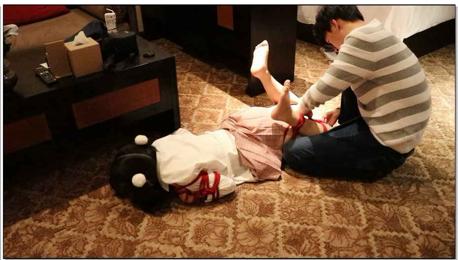 【咕咕精】稚犬 00后双马尾 训犬 爬行 骑乘